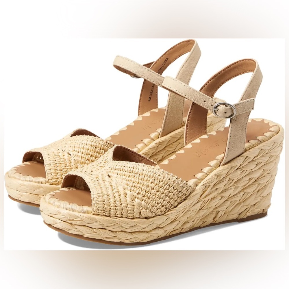 Gentle Souls by Kenneth Cole

Nomi Raffia